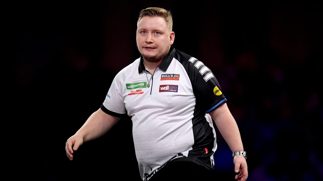 Darts: Martin Schindler nach Sieg auf Hotelsuche | Sport
