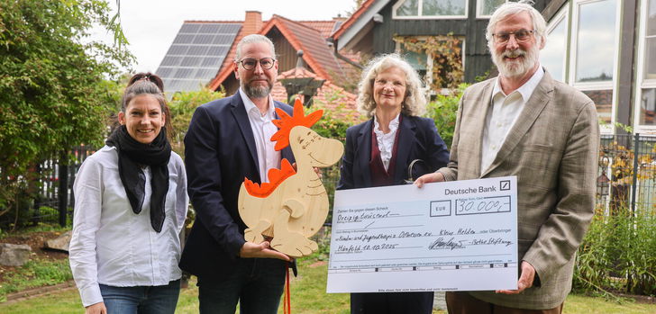 Am Freitag wurde den "Kleinen Helden" 30.000 Euro von der Bethe-Stiftung gespendet.