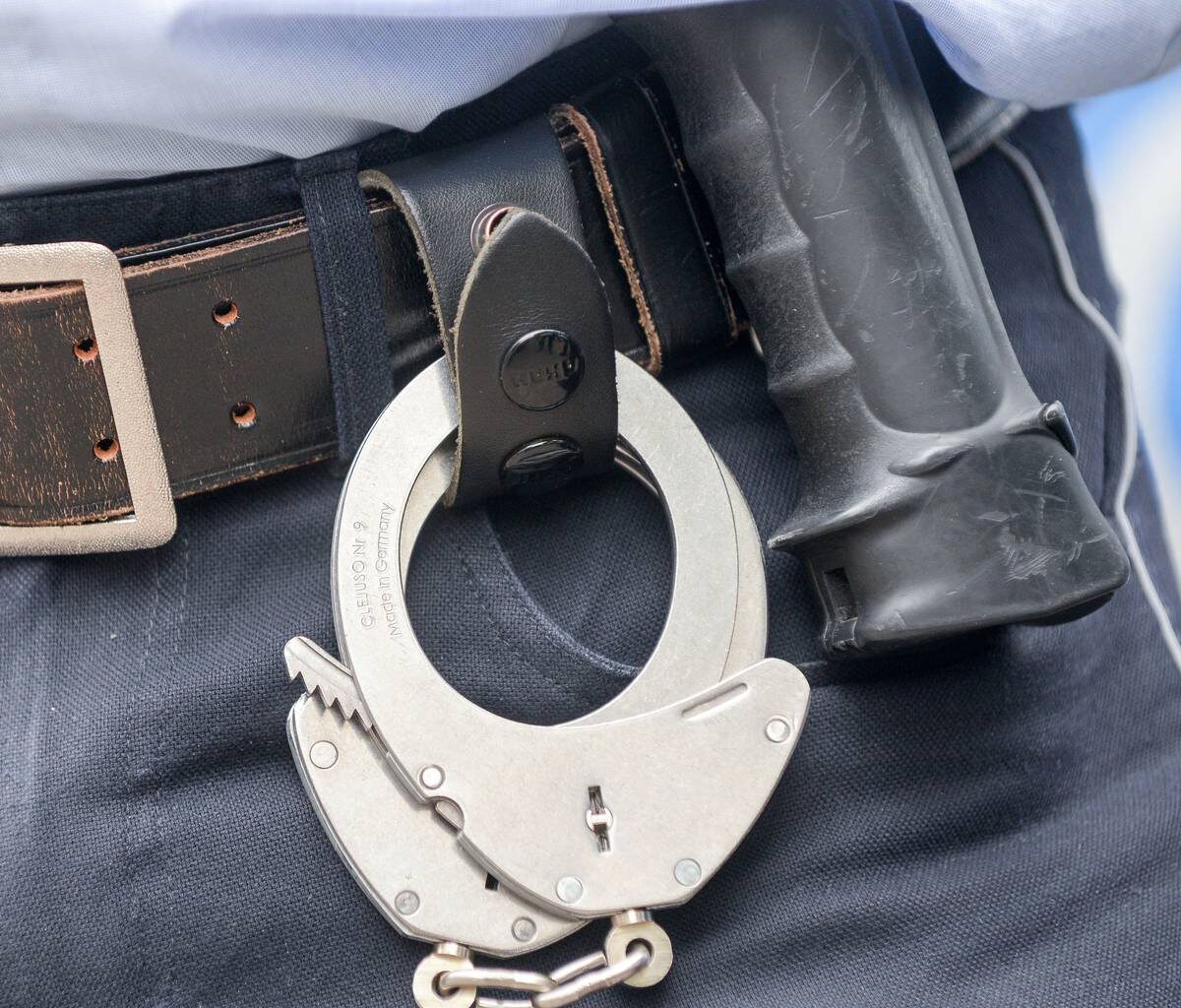 Gelsenkirchen: Mann bedroht Spaziergänger mit Axt