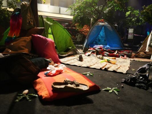 Ausstellung in Berlin erinnert an Hamas-Angriff auf Nova-Festival
