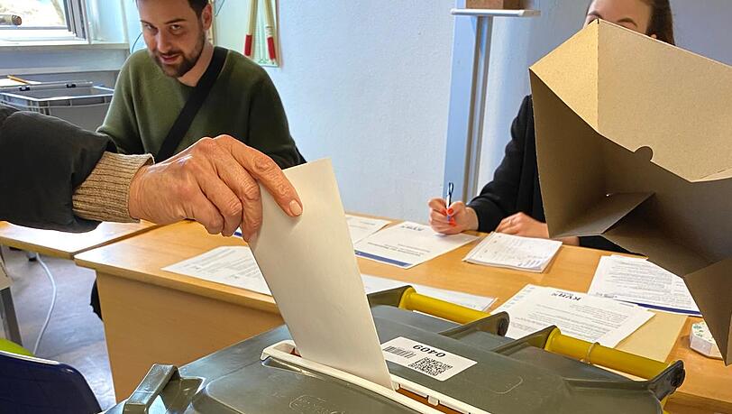 Müssen vom Arbeitgeber freigestellt werden: Stadt sucht noch dringend Wahlhelfer
