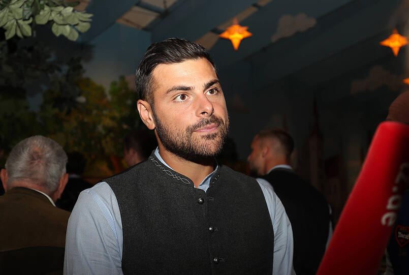 Nachdenklich beim Interview: Kevin Volland. Nachdenklich beim Interview: Kevin Volland.