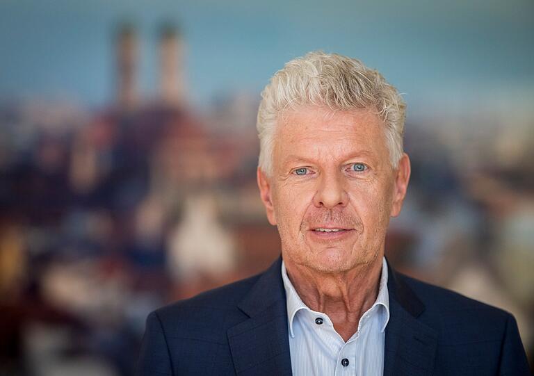 Münchens Oberbürgermeister Dieter Reiter (SPD) hofft, dass das Oktoberfest trotz der Drohung wieder öffnen kann. Münchens Oberbürgermeister Dieter Reiter (SPD) hofft, dass das Oktoberfest trotz der Drohung wieder öffnen kann.