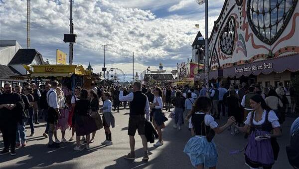 Traumwetter am letzten Wiesn-Samstag. Traumwetter am letzten Wiesn-Samstag.
