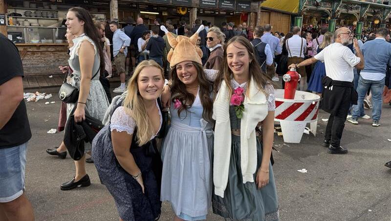 Aus Landsberg am Lech sind Sarah, Paula und Yasmin angereist. Aus Landsberg am Lech sind Sarah, Paula und Yasmin angereist.