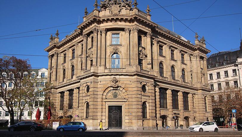 Alte Börse München: Verkauf für 75 Millionen Euro durch Peakside Fonds