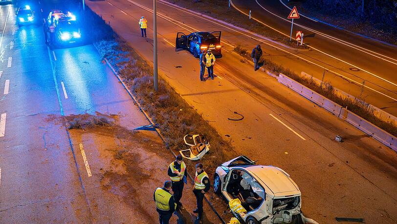 Unbeteiligte nach illegalem Autorennen in München schwer verletzt