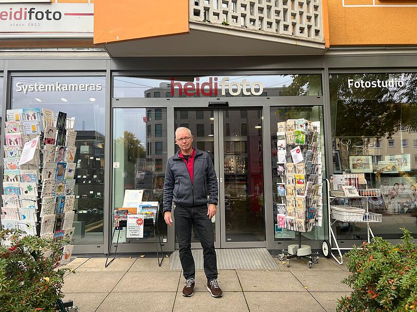 Thomas Fladung („Heidi Foto“) hat in etwa 60 Prozent Umsatzrückgang. Thomas Fladung („Heidi Foto“) hat in etwa 60 Prozent Umsatzrückgang.