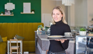 Café nouri startet am Feiertag