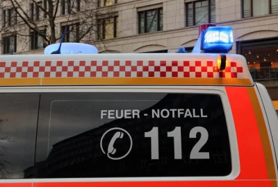 Arbeitsunfall auf der A72: Arbeiter verletzt sich beim Asphaltieren schwer - Symbolbild.