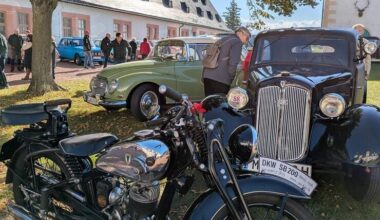 Oldtimer-Herbsttreffen lockt 600 Fahrzeuge und 3000 Besucher auf die Augustusburg