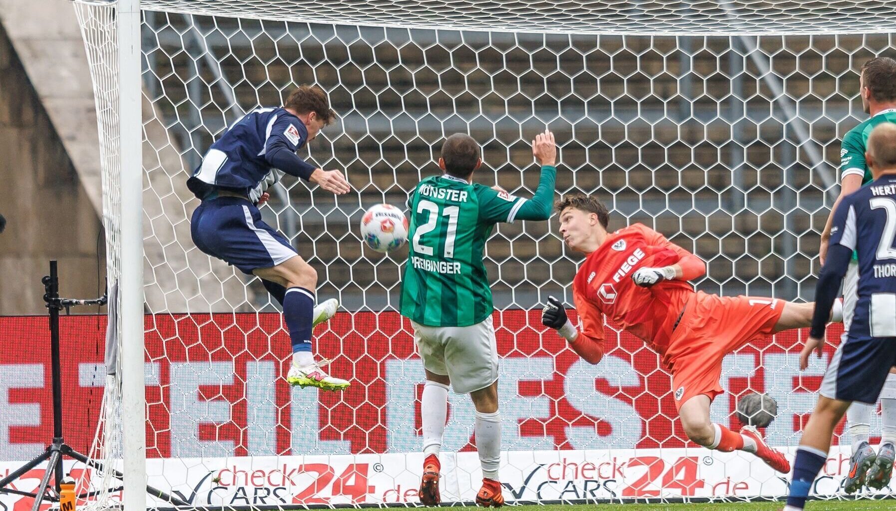 Heimtor und Sieg: Hertha-Premieren beim 2:1 gegen Münster