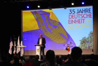 Ideenwerkstatt und Sonderausstellung: Zschopau will Einheit erlebbar machen - Am Tag der Enheit war Steffen Hertwig, der Oberbürgermeister der Partnerstadt Neckarsulm, zu Gast in Zschopau.