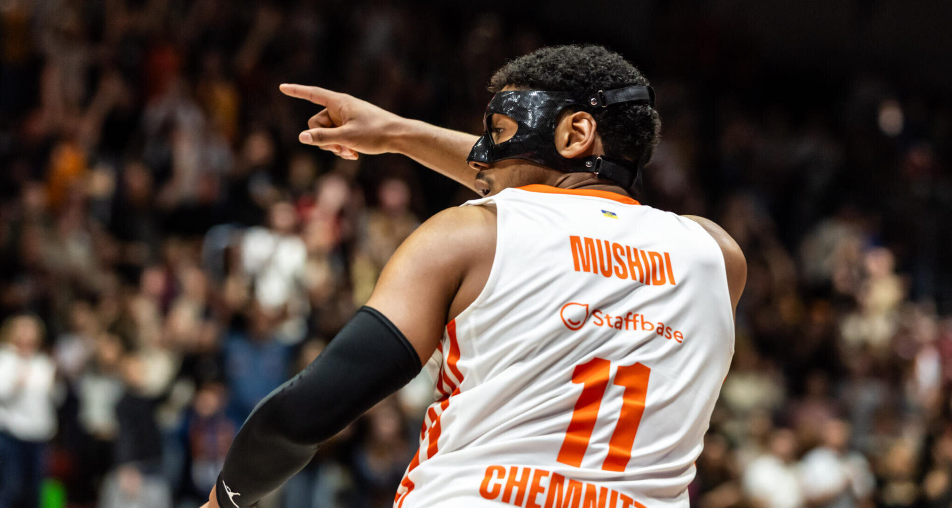 Sechs Geschichten rund um das erste Heimspiel der Niners Chemnitz im Eurocup