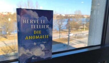 „Die Anomalie“ von Hervé Le Tellier: Buchtipp oder fades Gedankenspiel?