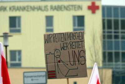 Trotz Streik: DRK Krankenhaus Chemnitz-Rabenstein sichert Versorgung zu - Das DRK Krankenhaus Chemnitz-Rabenstein wird am Dienstag, dem 14. Oktober, erneut von der Gewerkschaft ver.di bestreikt.