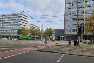 Ladenschließung in Chemnitzer Innenstadt: Abschied von einem Stück Feierkultur - Ein vertrautes Geschäft in der Chemnitzer Innenstadt sagt leise Lebewohl. Foto: Simone Esper