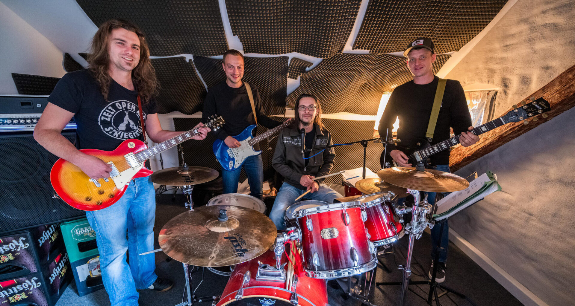 Band „Headless Rooster“ aus dem Erzgebirge rockt jetzt auch das Wohnzimmer