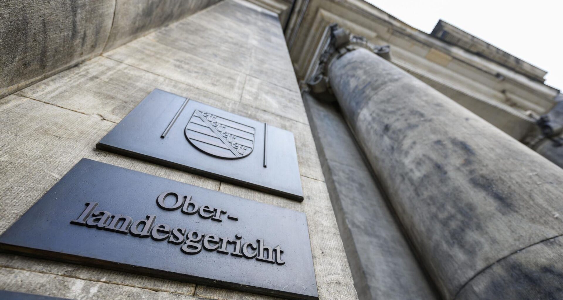 Darum wird der Prozessauftakt gegen den mutmaßlichen Kopf der Linksextremisten verschoben