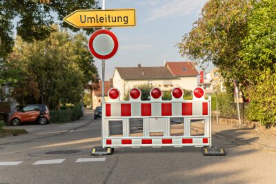 Neue Baustellen in Chemnitz: Hier müssen Autofahrer ab Montag mit Stau rechnen - Ab Montag kommt es auf den Chemnitzer Straßen zu weiteren Einschränkungen.