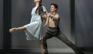 Sabrina Sadowskas bildgewaltige Suche nach dem Glück im Chemnitzer Opernhaus