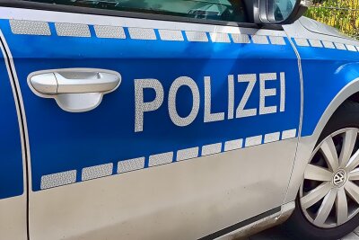 Chemnitz: 12-jähriges Mädchen wird von PKW erfasst - Am gestrigen 28. Oktober gegen 15.25 Uhr kam es in Chemnitz im Ortsteil Gablenz auf der Augustusburger Straße, nahe Scharnhornstraße, zu einem Unfall . Symbolbild.