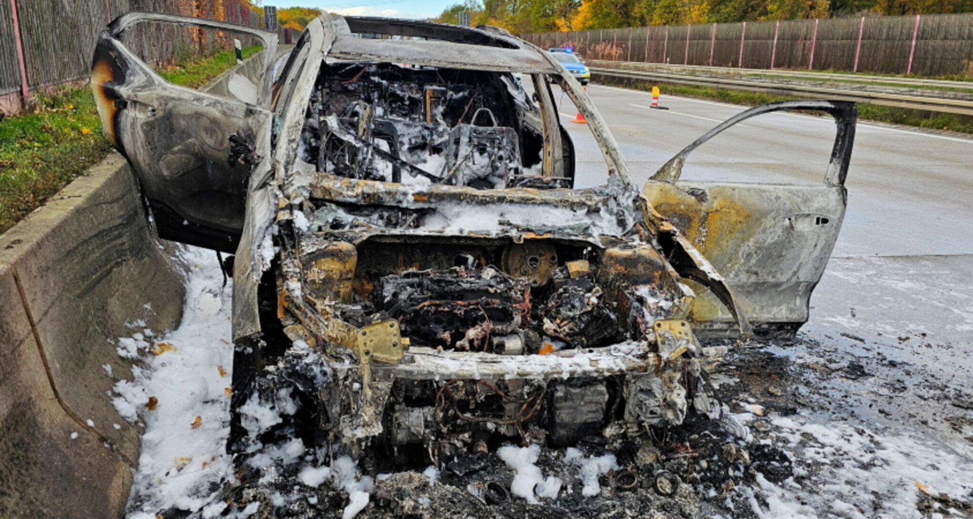 Auto brennt aus – Stau auf Autobahn 4 bei Chemnitz