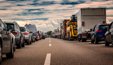 Dreifach-Kollision A 72 bei Stollberg: 59-Jährige schwer verletzt