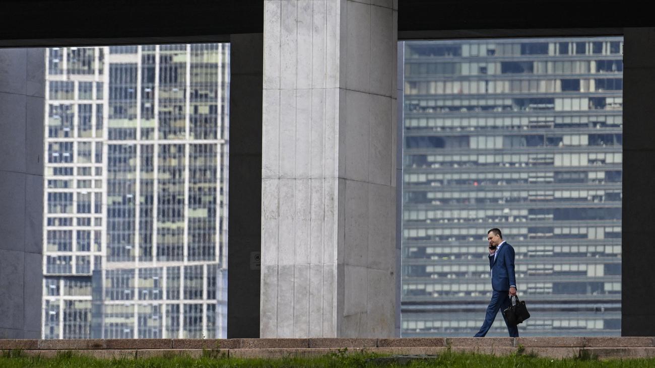 Kredite an die Ukraine: Russland wirft EU wegen Plänen zu eingefrorenem Vermögen Diebstahl vor