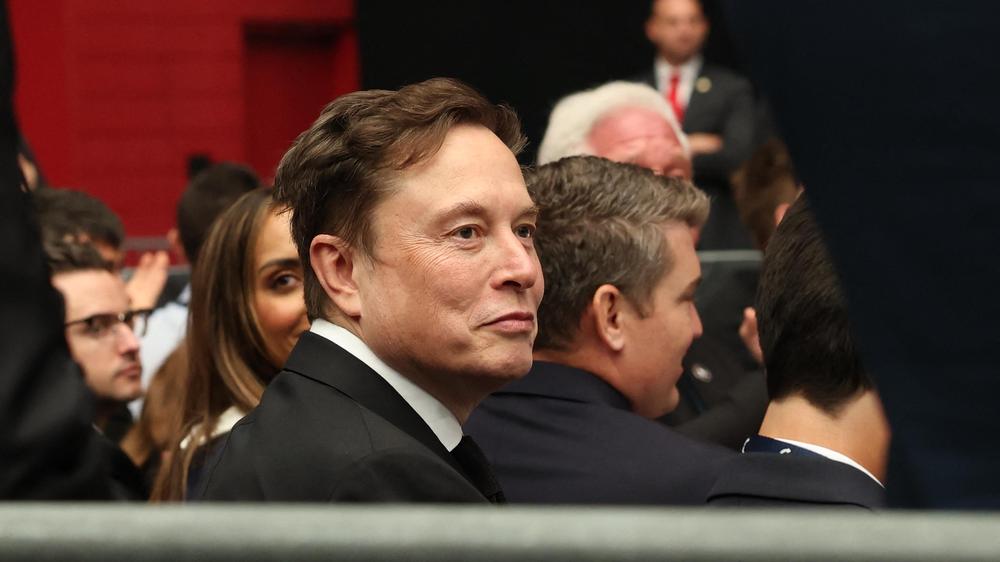 Forbes: Elon Musk gehören Anteile mehrerer Unternehmen wie Tesla und SpaceX.