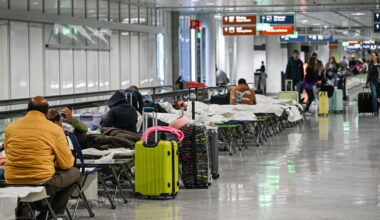 Zahlreiche Flugausfälle: 3000 Passagiere gestrandet – Flughafen München musste wegen Drohnensichtung schließen