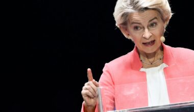 Autoindustrie: Von der Leyen will autonomes Fahren in Europa vorantreiben