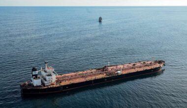 Frankreich stoppt russischen Tanker der Schattenflotte vor Atlantikküste