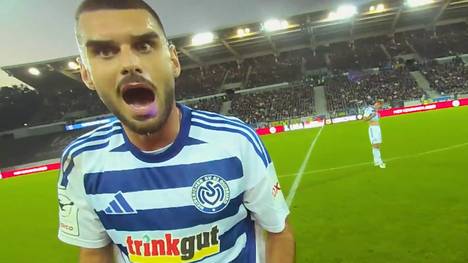 Die RefCam bietet beim Spiel in Liga 3 zwischen Saarbrücken und Duisburg spannende Einblicke.