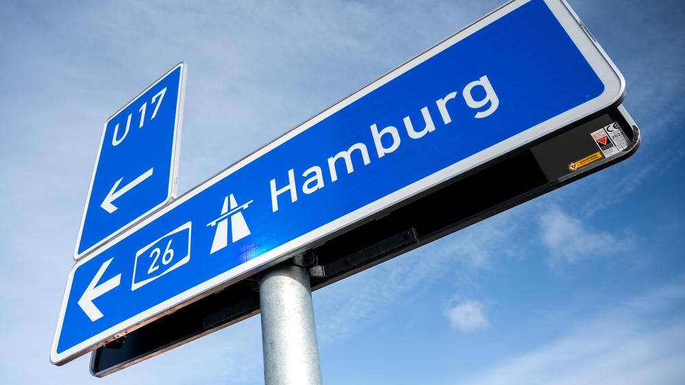 Autobahn A26-Ost: Ein Verkehrsschild an der Autobahn A26 – für die A26-Ost wird es so eines vorläufig nicht geben, hat das Bundesverwaltungsgericht entschieden.