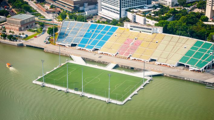 Das Floating Stadium in Singapurs Marina Bay (picture alliance/Zoonar|magann)