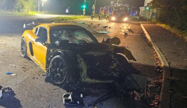 500PS: B10 bei Pforzheim nach Unfall mit Sportwagen gesperrt