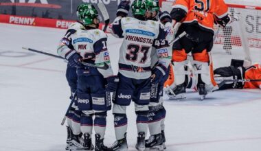 Jubel bei den Eisbären Berlin (imago images/Gawlik)