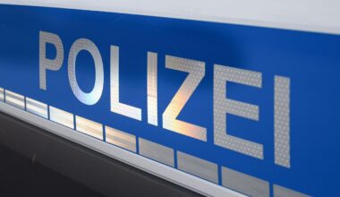 Mauer vor Bürogebäude des Bundestags beschmiert