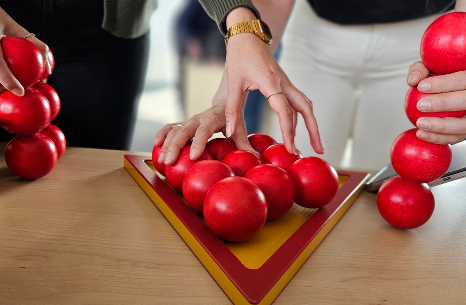 Mathematik spielerisch erleben – Universität Duisburg-Essen eröffnet die „mathebUDE“