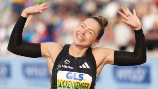 Gina Lückenkemper vom SCC Berlin jubelt über Meistertitel