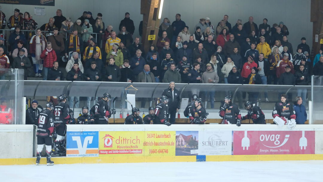 Eishockey: Niederlage gegen den amtierenden Meister FASS Berlin