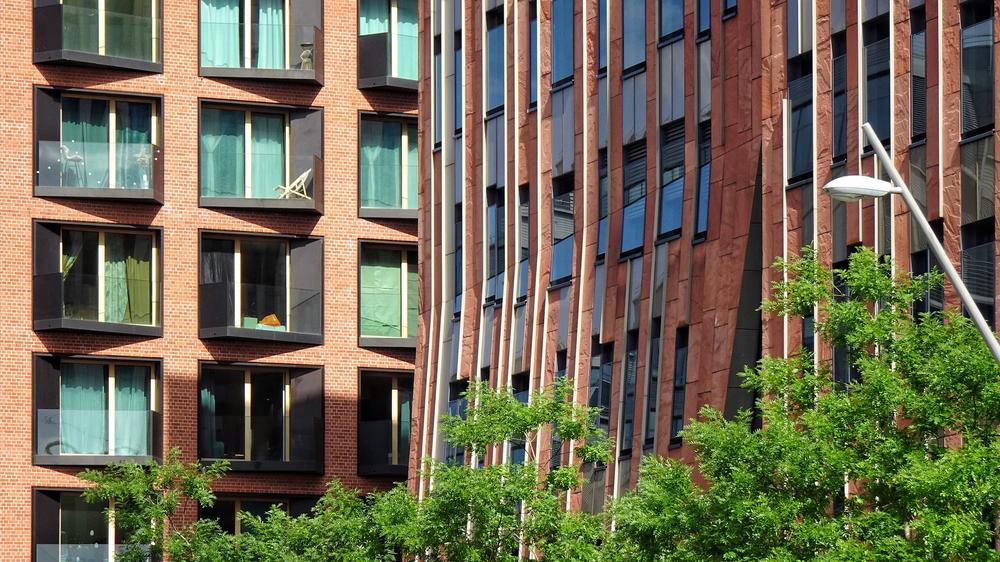 Hamburger Zukunftsentscheid: Die Folgen des Klimaentscheids werden die Hamburgerinnen und Hamburger unterschiedlich stark spüren: Für jemanden mit Mietwohnung könnten sich beispielsweise die Anteile von Grundmiete und Heizkostenabrechnung an ihren Wohnkosten erhöhen.