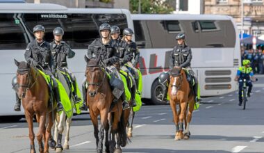 Umstrittener Einsatz – Polizeipferde und Schlagstöcke gegen Antifas in Nürnberg