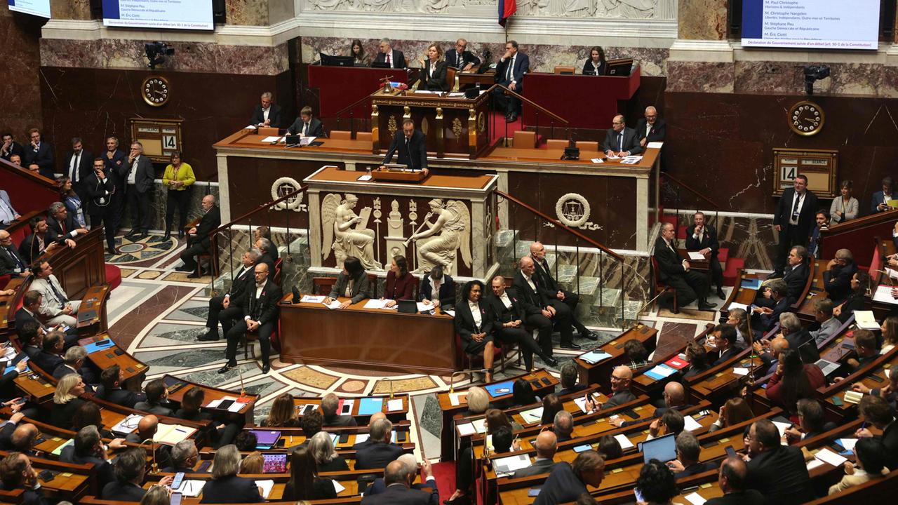 Neuwahlen sind in Frankreich vom Tisch - zunächst