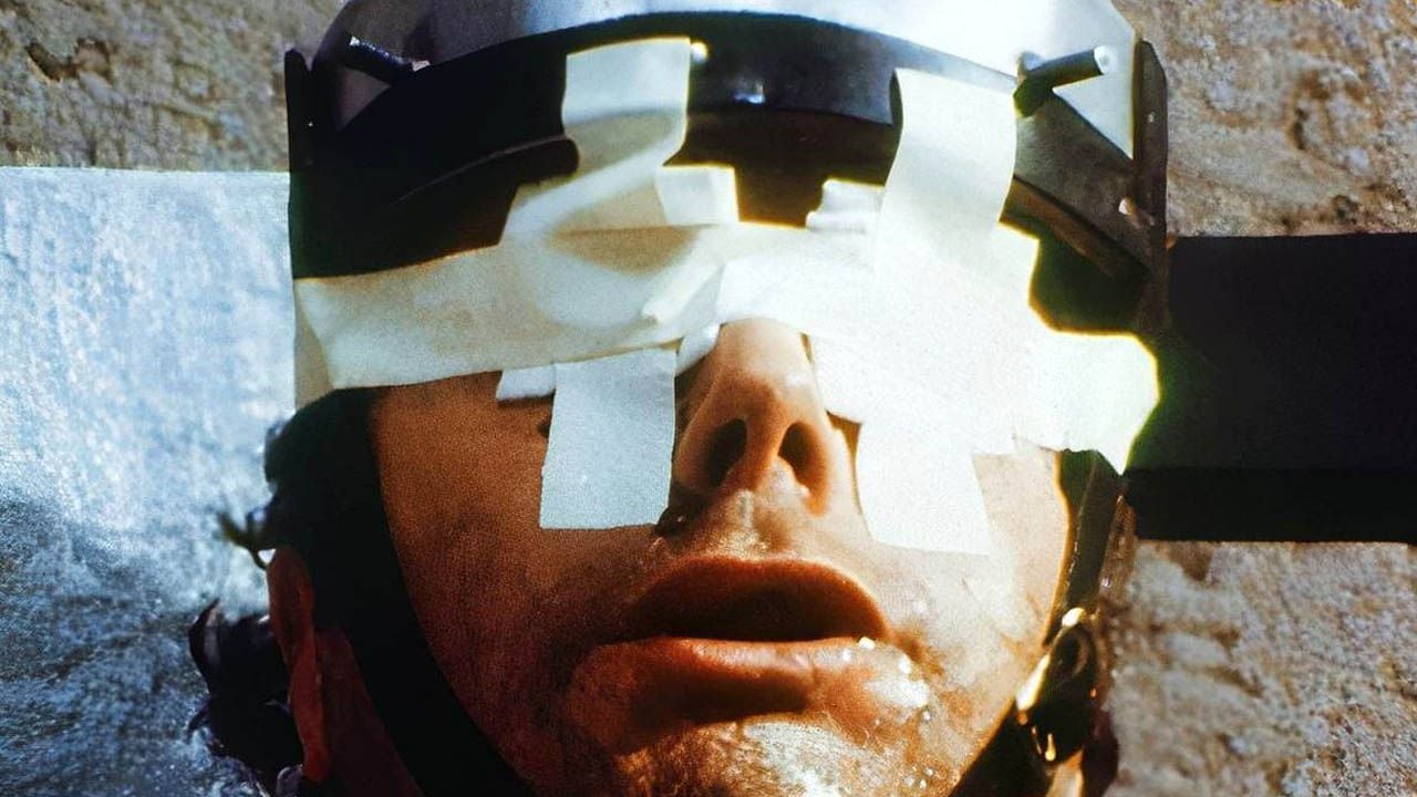 Das Remake eines der berüchtigtsten Horrorfilme aller Zeiten liegt seit über zwei Jahren im Giftschrank – jetzt dreht der Regisseur seinen nächsten Film - Kino News
