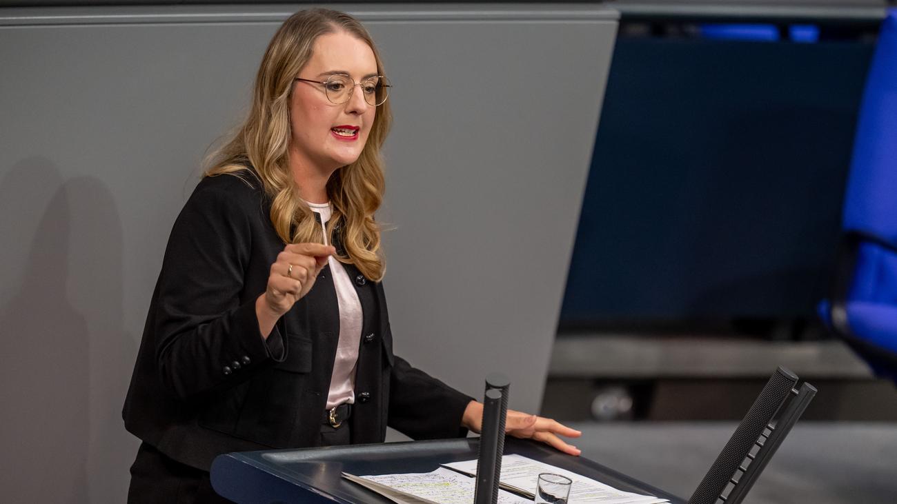 Debatte im Bundestag: Dröge stellt Merz' Eignung für das Amt des Bundeskanzlers infrage