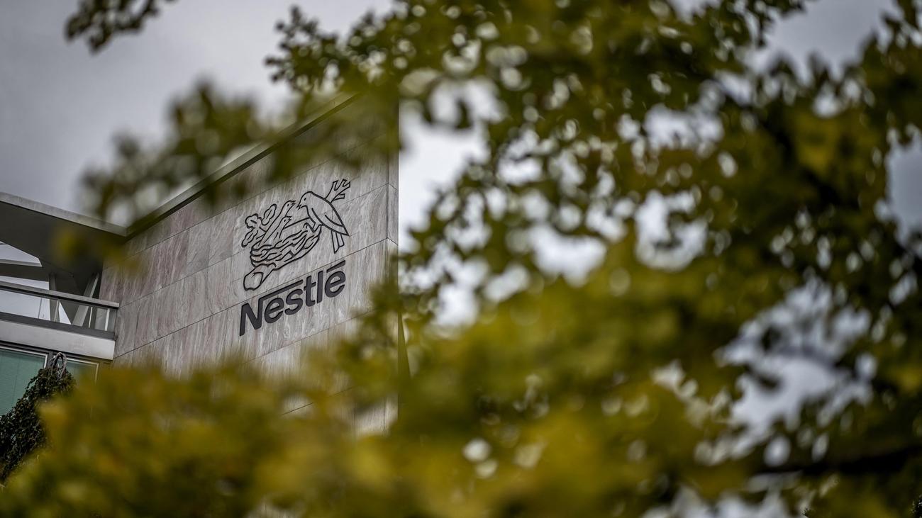 Lebensmittelindustrie: Nestlé will weltweit 16.000 Stellen abbauen
