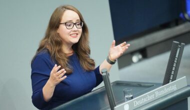 Ex-Grünen-Chefin Lang erklärt Habeck-Strategie für gescheitert