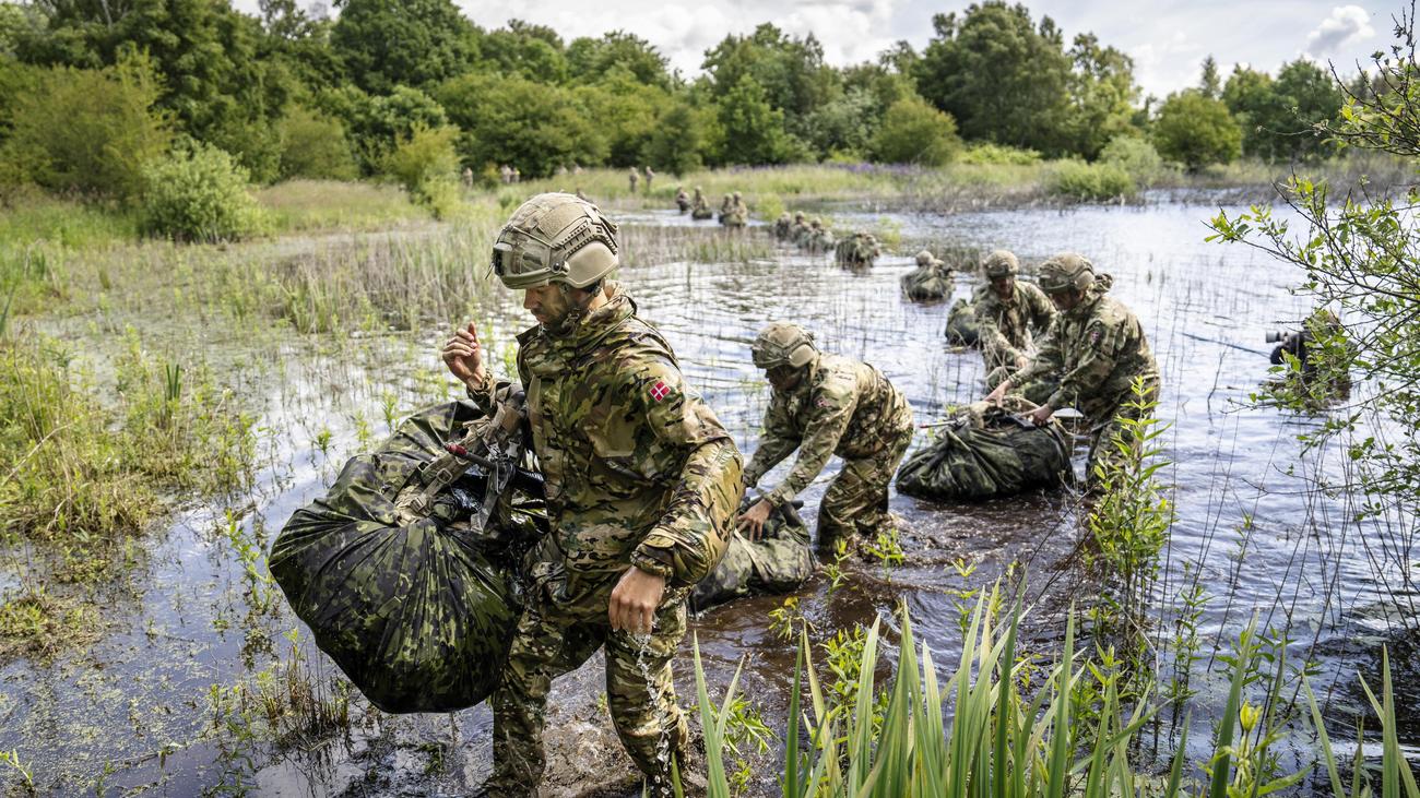 Wehrpflicht in Europa: Zufallscode, Lose, 900 Euro – so läuft es anderswo mit der Wehrpflicht